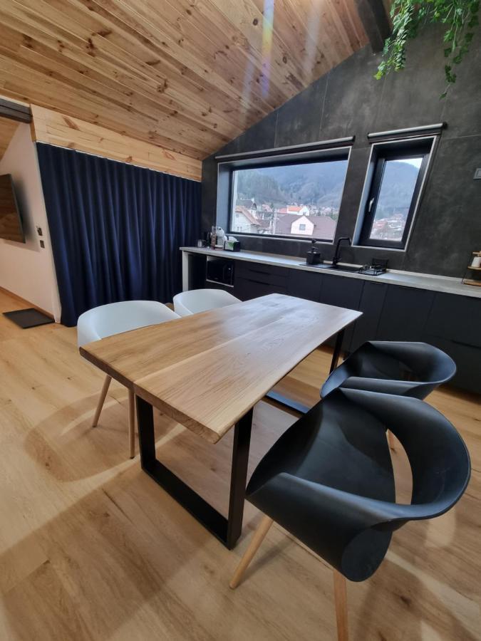 Casa Chiper - Attic Apartment With View Braszów Zewnętrze zdjęcie